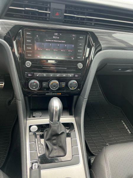 2020 Volkswagen Passat 2.0T R-Line