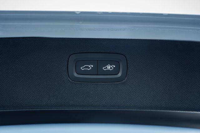 2026 Volvo XC90 Plus, B6 AWD Gas (mild hybrid), Gasoline, Bright, 7 Seats