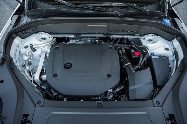 2026 Volvo XC90 Plus, B6 AWD Gas (mild hybrid), Gasoline, Bright, 7 Seats
