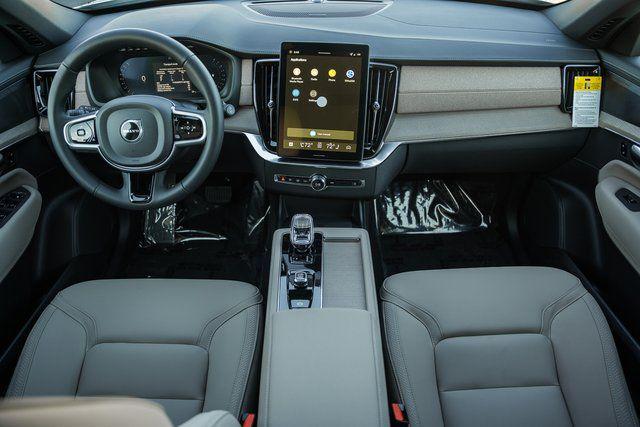 2026 Volvo XC90 Plus, B6 AWD Gas (mild hybrid), Gasoline, Bright, 7 Seats
