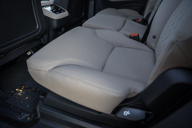 2026 Volvo XC90 Plus, B6 AWD Gas (mild hybrid), Gasoline, Bright, 7 Seats