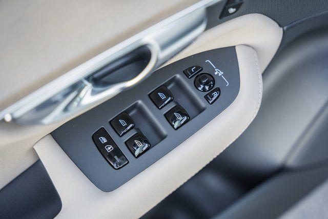 2026 Volvo XC90 Plus, B6 AWD Gas (mild hybrid), Gasoline, Bright, 7 Seats