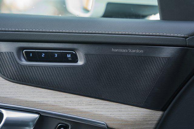 2026 Volvo XC90 Plus, B6 AWD Gas (mild hybrid), Gasoline, Bright, 7 Seats