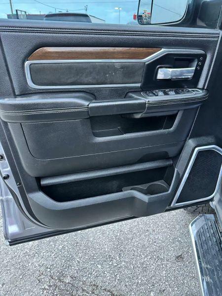 2022 Ram 2500 Laramie Crew Cab 4x4 6'4" Box