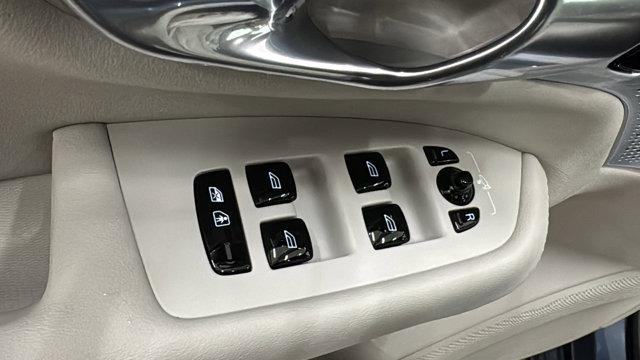 2026 Volvo XC90 Ultra, B6 AWD Gas (mild hybrid), Gasoline, Bright, 7 Seats