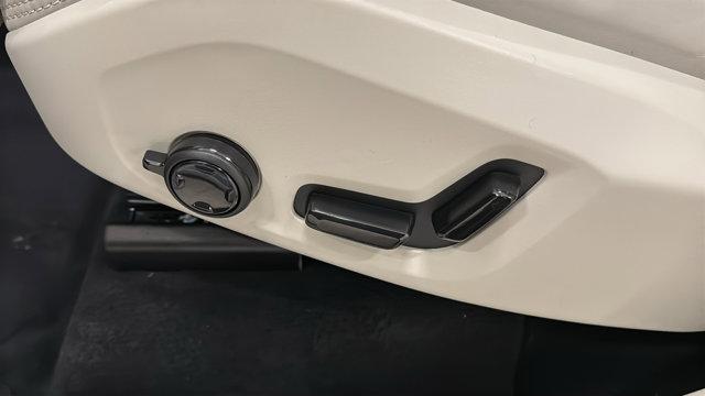 2026 Volvo XC90 Ultra, B6 AWD Gas (mild hybrid), Gasoline, Bright, 7 Seats