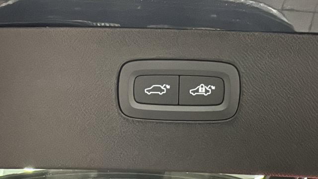 2026 Volvo XC90 Ultra, B6 AWD Gas (mild hybrid), Gasoline, Bright, 7 Seats