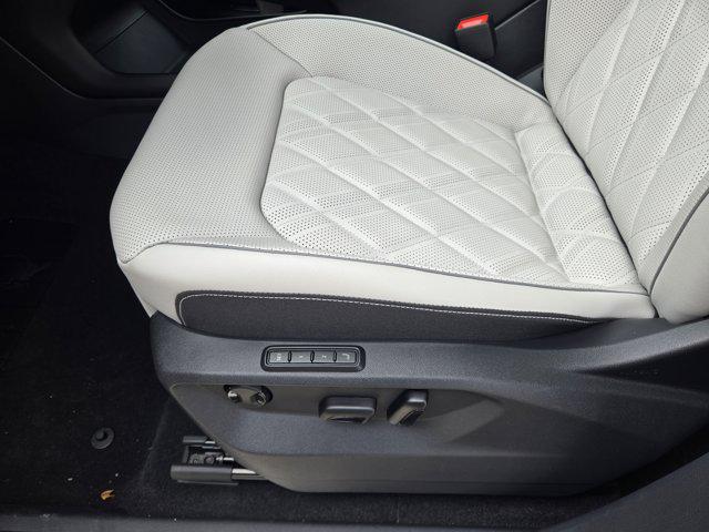 2026 Volkswagen Atlas Cross Sport SEL Premium R-Line
