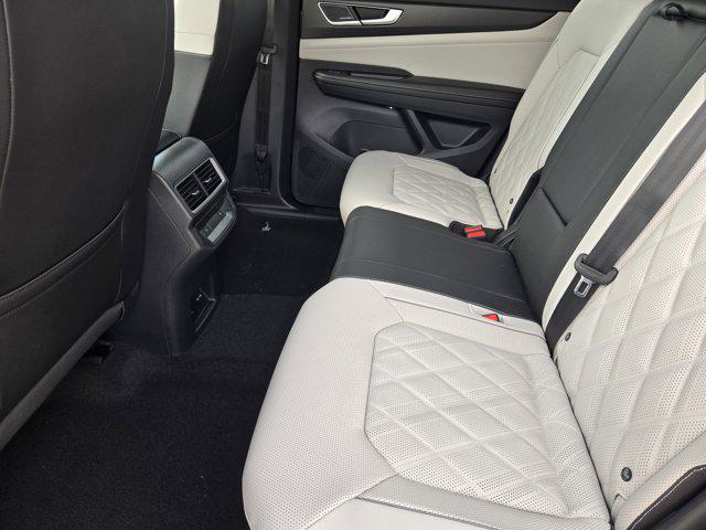 2026 Volkswagen Atlas Cross Sport SEL Premium R-Line