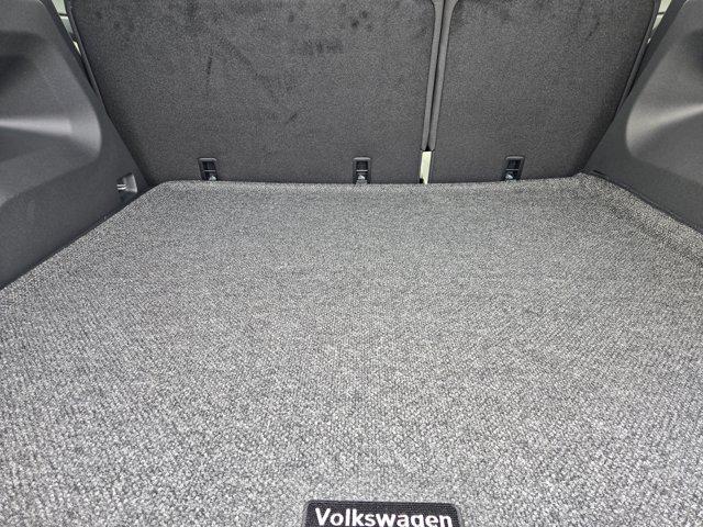 2026 Volkswagen Atlas Cross Sport SEL Premium R-Line