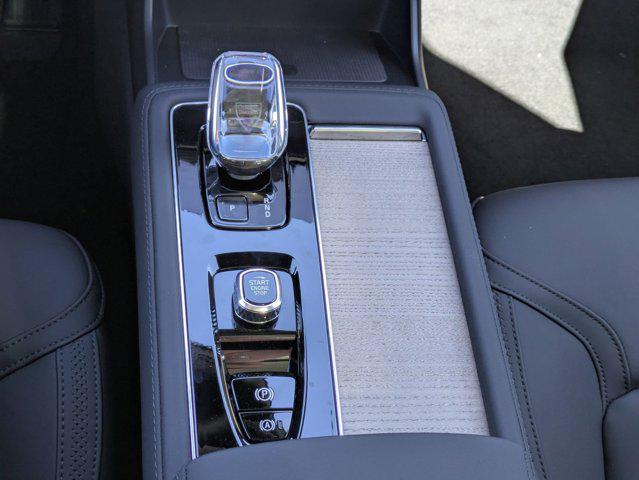 2026 Volvo XC90 Core, B6 AWD Gas (mild hybrid), Gasoline, Bright, 7 Seats