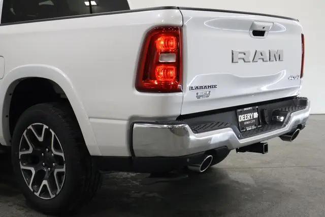 2026 Ram 1500 Laramie Crew Cab 4x4 5'7" Box