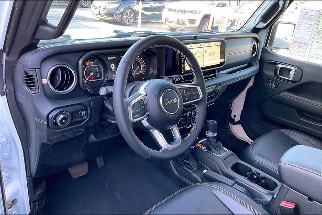 2025 Jeep Wrangler 4-Door Sahara 4x4