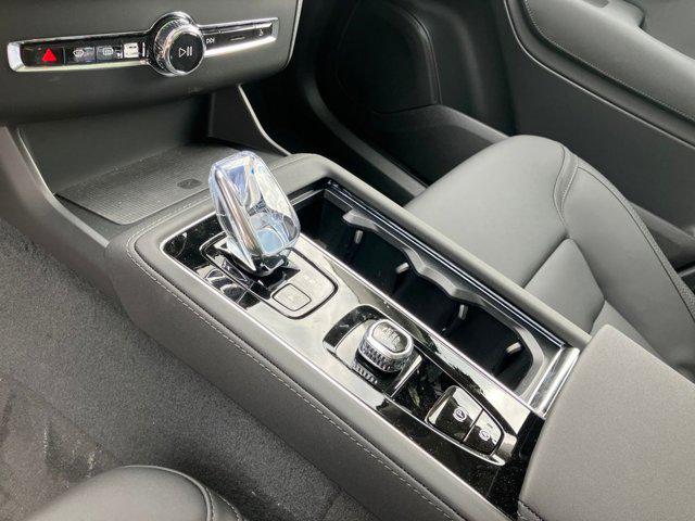 2026 Volvo XC90 Plus, B5 AWD Gas (mild hybrid), Gasoline, Bright, 7 Seats