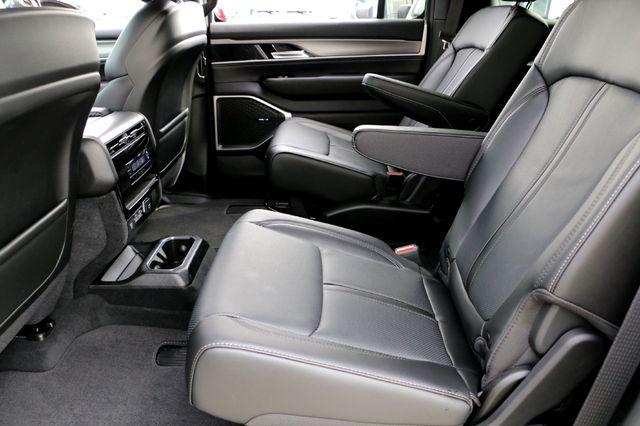 2026 Jeep Grand Wagoneer 4x4