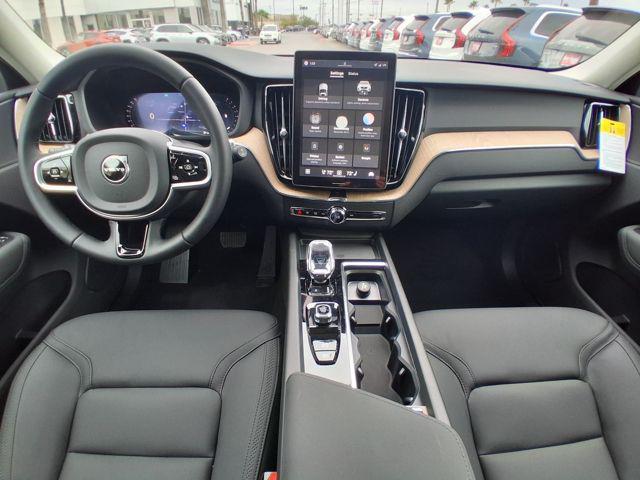 2026 Volvo XC60 B5 Core