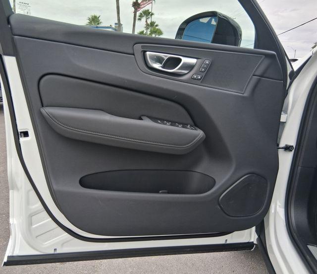 2026 Volvo XC60 B5 Core