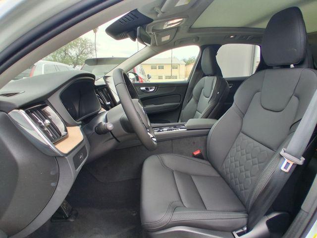 2026 Volvo XC60 B5 Core
