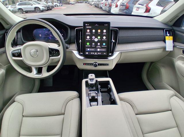 2026 Volvo XC90 Ultra, B6 AWD Gas (mild hybrid), Gasoline, Bright, 7 Seats
