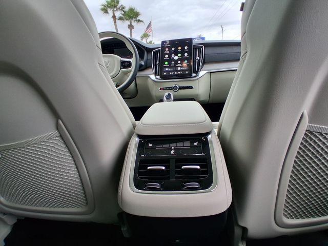 2026 Volvo XC90 Ultra, B6 AWD Gas (mild hybrid), Gasoline, Bright, 7 Seats