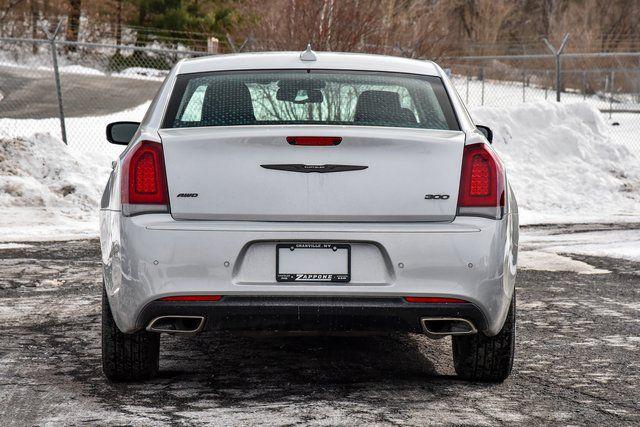 2023 Chrysler 300 Touring L AWD