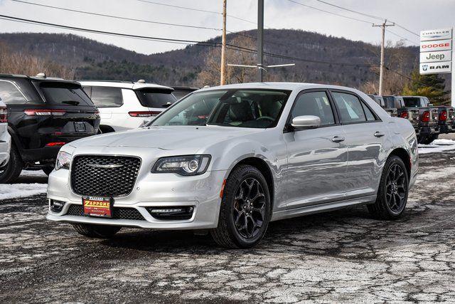 2023 Chrysler 300 Touring L AWD
