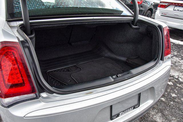 2023 Chrysler 300 Touring L AWD