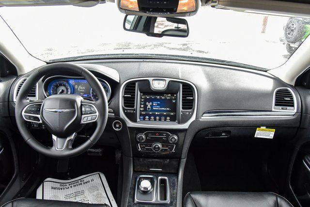 2023 Chrysler 300 Touring L AWD