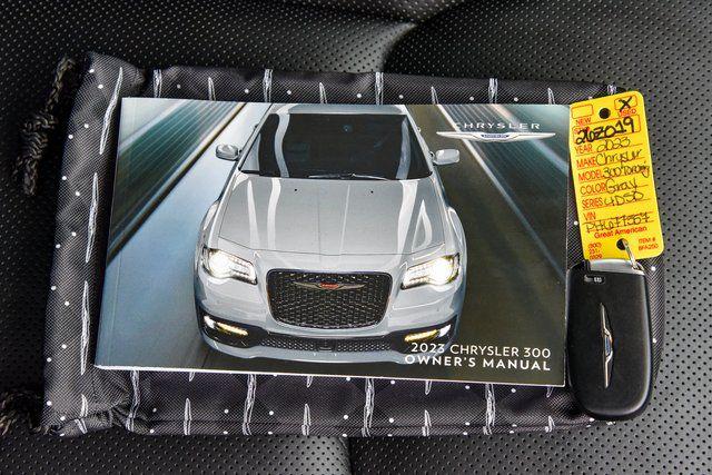 2023 Chrysler 300 Touring L AWD