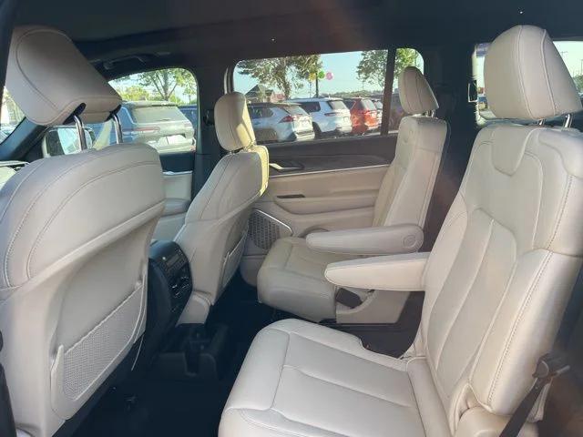 2026 Jeep Grand Cherokee L Limited 4x4