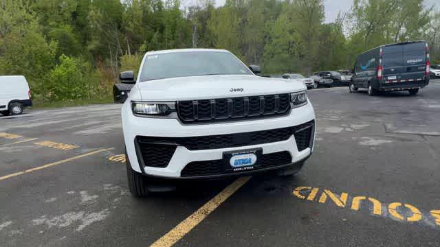 2026 Jeep Grand Cherokee GRAND CHEROKEE L LAREDO ALTITUDE 4X4