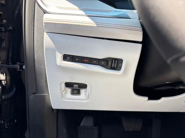 2026 Jeep Cherokee Overland 4x4