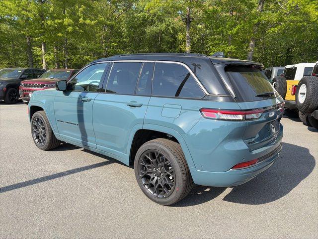 2026 Jeep Grand Cherokee Summit 4x4