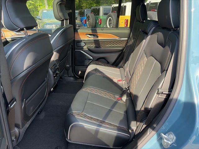 2026 Jeep Grand Cherokee Summit 4x4
