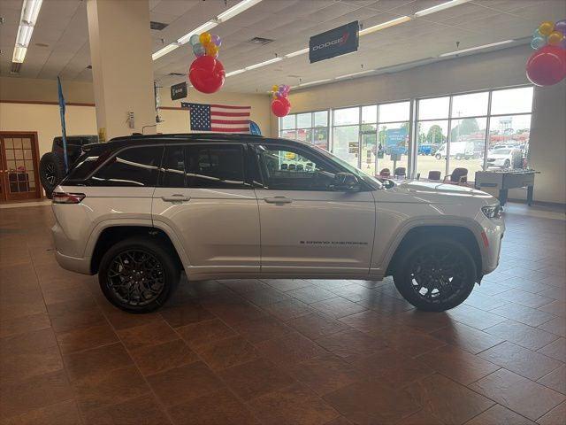 2026 Jeep Grand Cherokee Summit 4x4