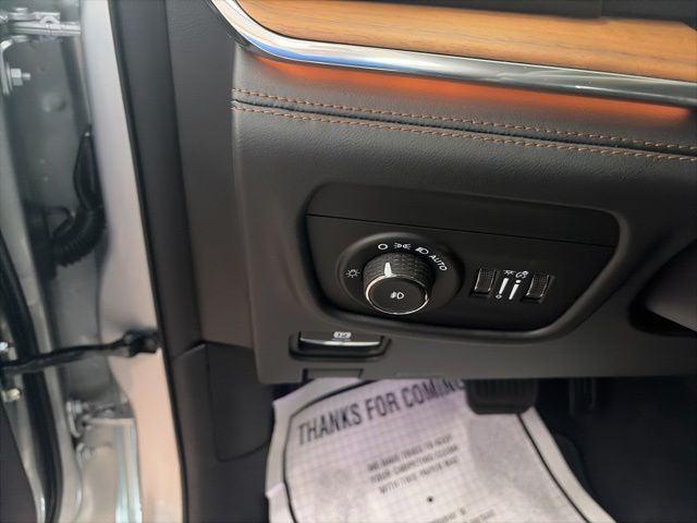 2026 Jeep Grand Cherokee Summit 4x4