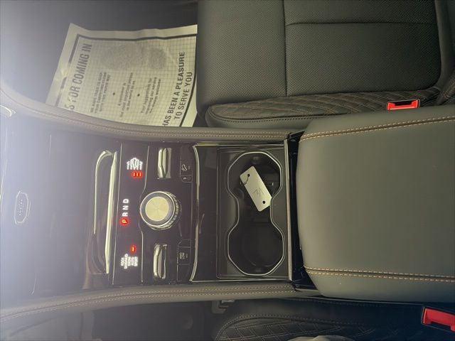2026 Jeep Grand Cherokee Summit 4x4