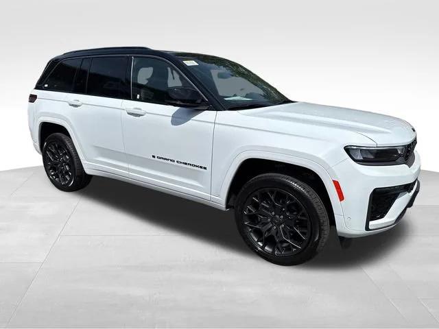 2026 Jeep Grand Cherokee GRAND CHEROKEE SUMMIT 4X4