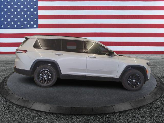 2026 Jeep Grand Cherokee GRAND CHEROKEE L LAREDO X 4X4