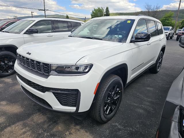 2026 Jeep Grand Cherokee GRAND CHEROKEE L LAREDO ALTITUDE 4X4