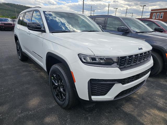 2026 Jeep Grand Cherokee GRAND CHEROKEE L LAREDO ALTITUDE 4X4