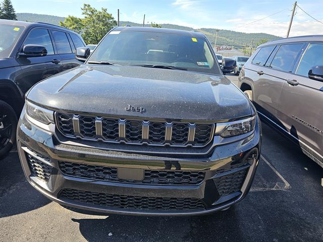 2026 Jeep Grand Cherokee GRAND CHEROKEE L LAREDO ALTITUDE 4X4 2026 Jeep Grand Cherokee GRAND CHEROKEE L LAREDO ALTITUDE 4X4
