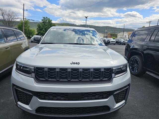 2026 Jeep Grand Cherokee GRAND CHEROKEE L LAREDO ALTITUDE 4X4 2026 Jeep Grand Cherokee GRAND CHEROKEE L LAREDO ALTITUDE 4X4