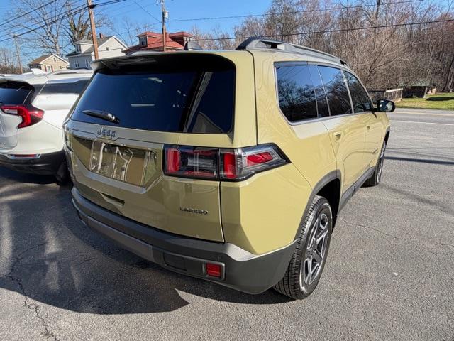 2026 Jeep Cherokee Laredo 4x4