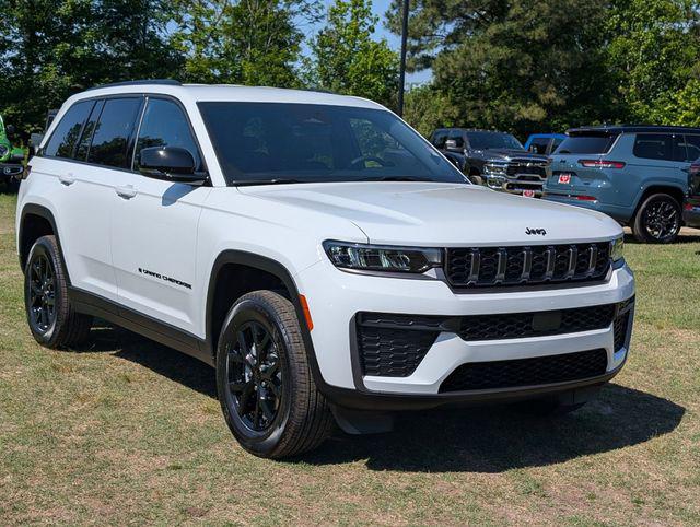 2026 Jeep Grand Cherokee GRAND CHEROKEE LAREDO ALTITUDE 4X2
