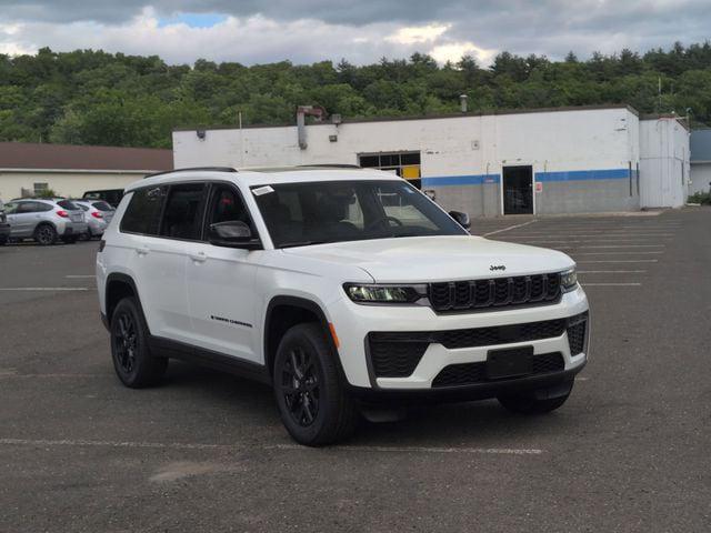 2026 Jeep Grand Cherokee GRAND CHEROKEE L LAREDO ALTITUDE 4X4