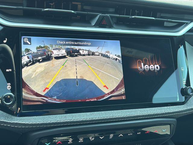 2026 Jeep Cherokee Laredo 4x4