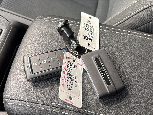 2026 Jeep Cherokee Laredo 4x4