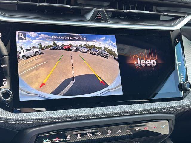 2026 Jeep Cherokee Laredo 4x4
