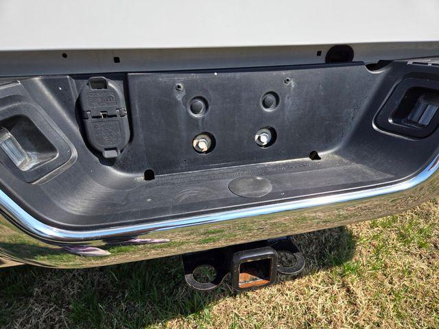 2023 Ram 1500 Classic SLT Crew Cab 4x4 5'7" Box